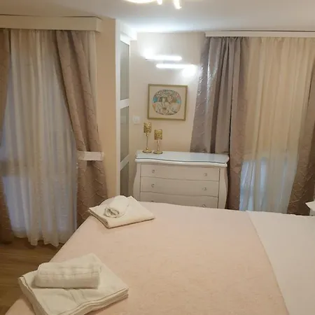 Semesterbostad Mila *