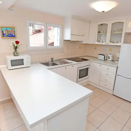 Mila Semesterbostad *