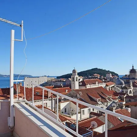 Semesterbostad Mila *